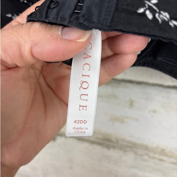 Cacique Women’s Plus 42DD Black Floral Lightly Lined Balconette Bra - Picture 3 of 4